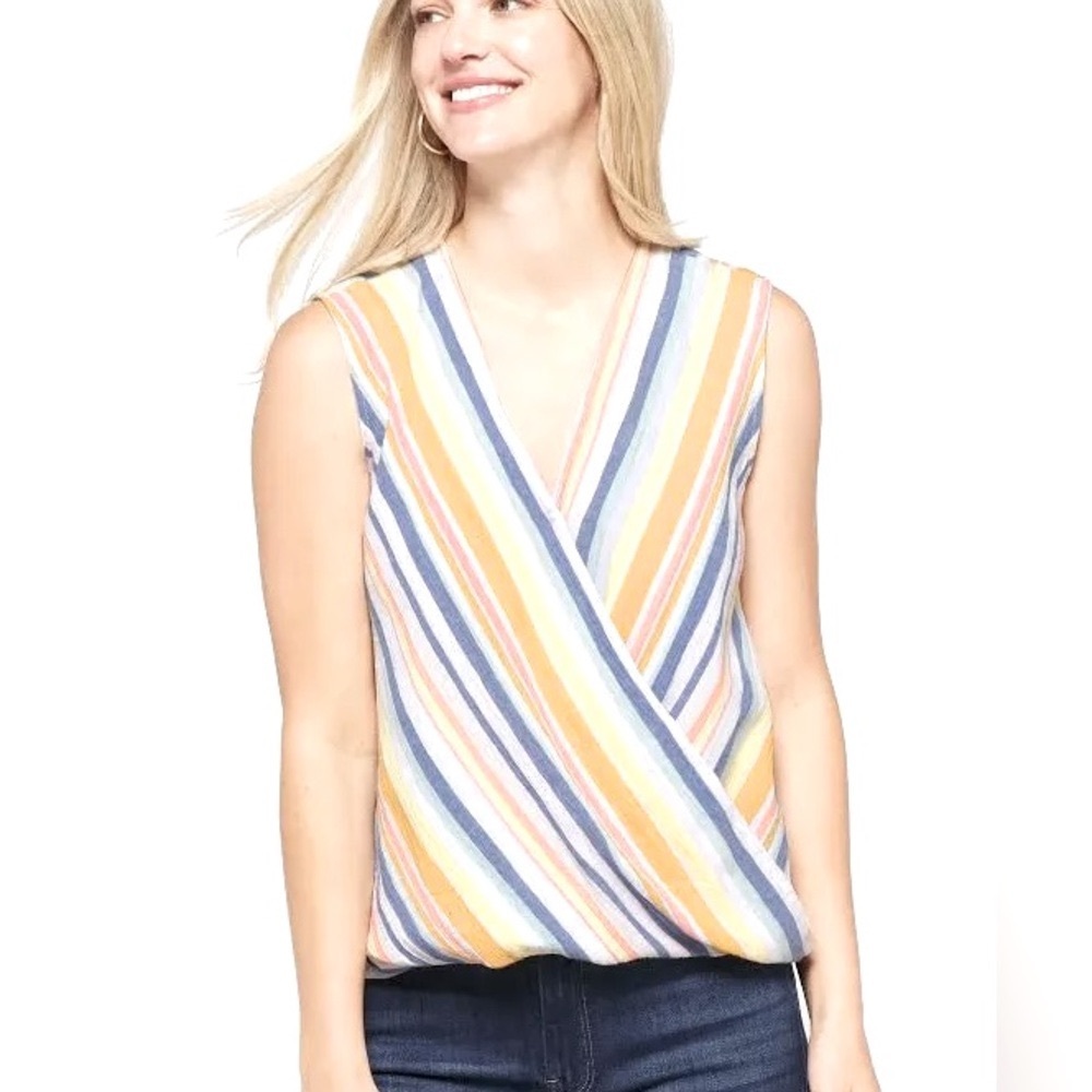 (A11) Kut from the Kloth Becky Rainbow Surplice Woven Top. Size‎ M, New